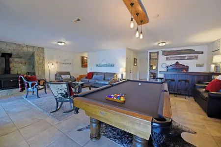 Water Yr-Around, Cabin on Lake Nottely