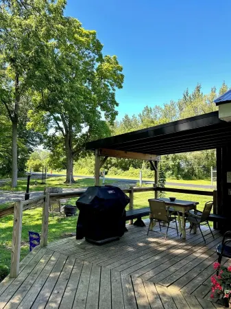 Cozy cottage with direct river access - perfect for fishing or weekend escape