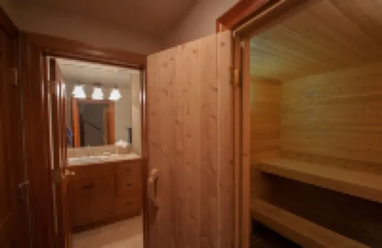 4 BR Mountain Village Luxury Log Home - Great Views, Sleeps 10