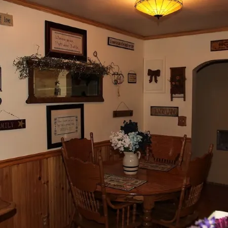 Grandma & Grandpa's House, Come Enjoy the Mountains   STR - 136