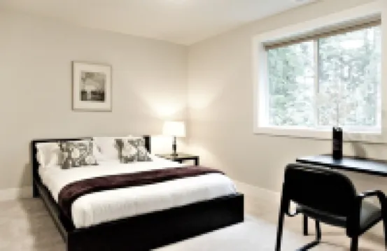 Spacious, family friendly, great for hosting w/ large island, quite & peaceful!