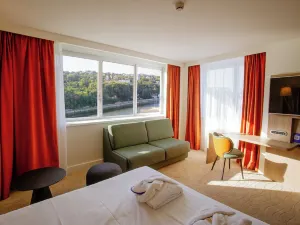 Novotel Lyon Centre Confluence Bord de Saone