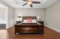 Sleeps 22! First Class home with 2 master suites on Lake Sam Rayburn!