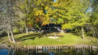 River Pines~Downtown Waterfront Wildlife Watching!Firepit,Snowmobile,2 King Bds - 民宿