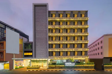 Unisi Hotel Malioboro - Jogja Syariah Отели в г. Gedong Tengen