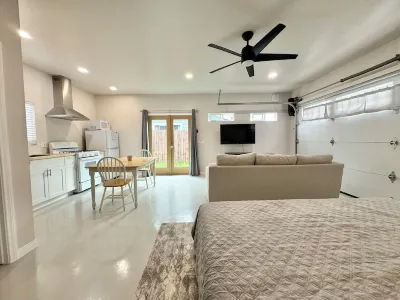 Renovated studio 15 minutes from downtown San Diego Hotels near The Home Depot