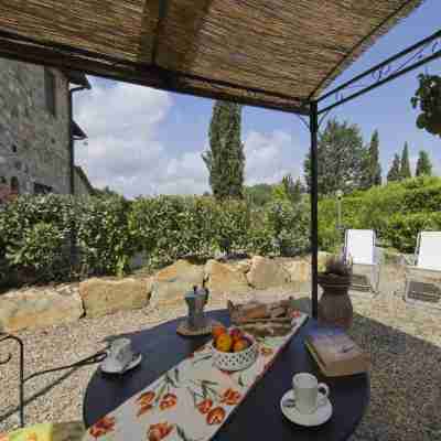 Chianti Hillside Farmhouse Hotel Exterior