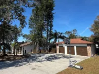 Amazing Lakefront Views! 4/4, Pool, Diving Board, Spa, Pool Table, Near LegoLand