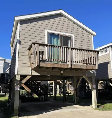 Island Time is an enchanting oceanfront cottage perfect for couples