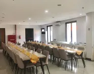 薩拉克住宿集團阿茲卡酒店