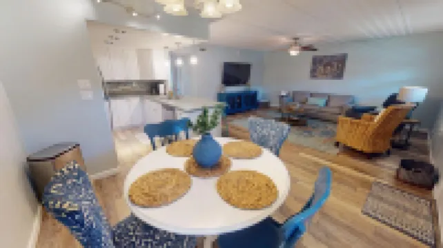 Beautifully Updated 2 Bed / 1 Bath on Intercoastal