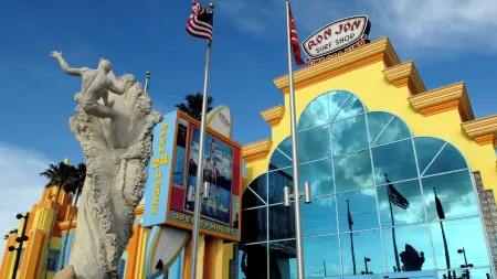 Free Pool Heating for Christmas Booking: Steps to Sand, King Beds