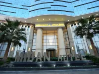 Midan Hotel & Suites Al Aziziya Hotels near Al Jamrah al Wusta