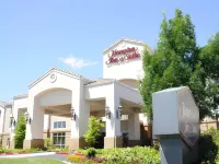 Hampton Inn & Suites Redding Hotels in Redding