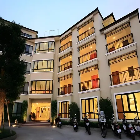 The Xym Hotel Отели рядом с достопримечательностью «Дальневосточный университет»
