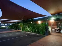 Latitude20 Cattrall Park Motel