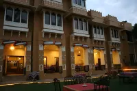 Hotel Pratap Palace Hotels in Chittorgarh