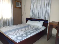 Holla-Jobi Guest House