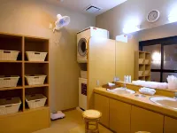 Hotel Route-Inn Nanao Ekihigashi - parking