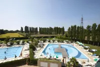 Green Garden Resort - Smart Hotel Hotels in Mirano