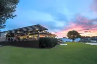 Huskisson Hotel Hotel a Culburra Beach