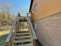 Trailhead Riverfront Cabin Hotels in Pike County