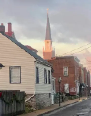 Rivertown Retreat Dufour HouseSleeps 4