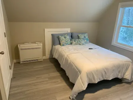 Sebago Lake, ME  Lakeside Hot Tub just renovated