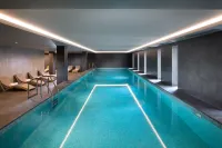 DoubleTree by Hilton Hobart - Pools