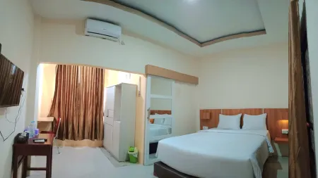The Wish Hotel Syariah Solok Отели рядом с достопримечательностью «NUSA INDAH playkids»