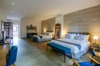 Sandalwood Boutique Hotel Lembang - موقف سيارات