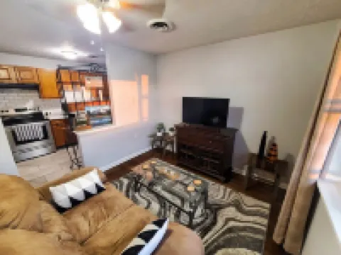 Central Stay! Near UK/Downtown/Campus.