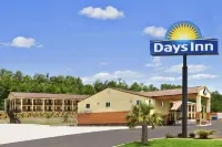 Days Inn & Suites by Wyndham Gonzales TX Hotels in Gonzales