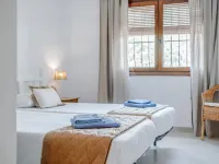 Les Canyes Hotels in Els Poblets