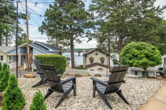 The Hangout @ Kleinshore Resort