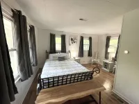 Stay @ The Vista - Stunning Remodel 14 min. to DT