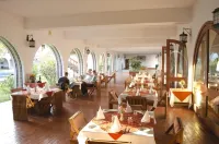 DM Hoteles Nasca - breakfast