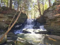 Daffodil Hill - w/Hot Tub - Near Kenyon & Mohican