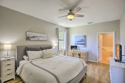 Family Retreat: Four Bedroom in Cape Coral with Heated Pool and Modern Amenities Cape Coral Sport Complex附近的飯店