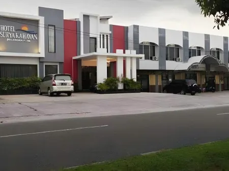 Urbanview Hotel Surya Kahayan Palangkaraya by RedDoorz Отели в г. Паланкарая