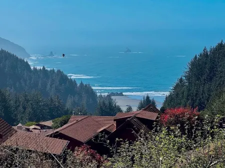 Modern Tiny Home with a View in Whaleshead