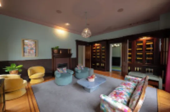 เดอะ แอชบรูค โฮเทล โรงแรมในแฟรงก์ฟอร์ต