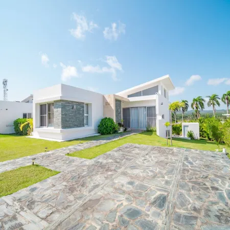 Amazing 2Br Villa Near Surfing Beaches