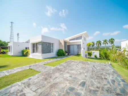 Amazing 2Br Villa Near Surfing Beaches