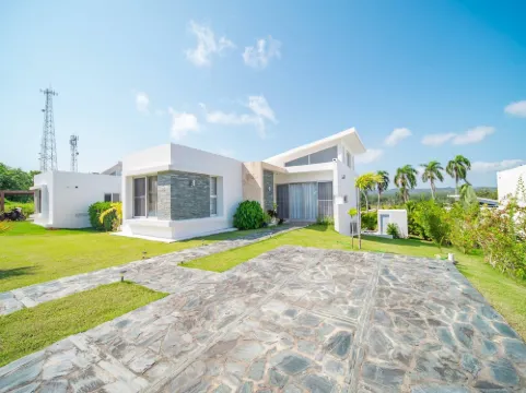 Amazing 2Br Villa Near Surfing Beaches