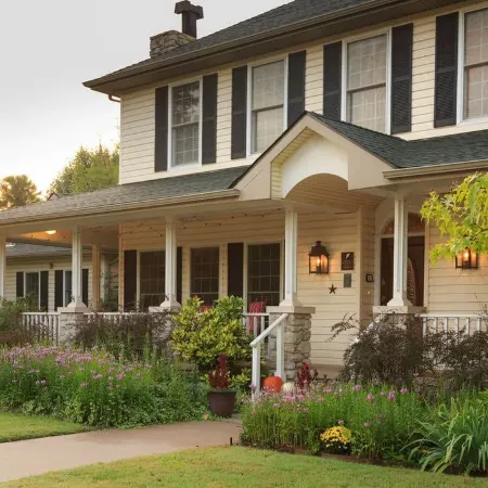 Montford Inn & Cottages