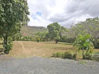 Hidaway Hotels near Camara Island