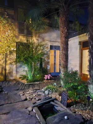 Les Pénates de Loire Hôtels à : Mésanger