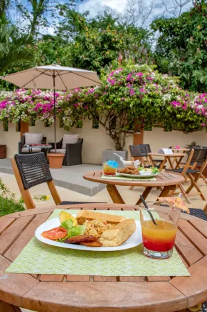 Valley Breeze Guest House Отели в г. Gouyave