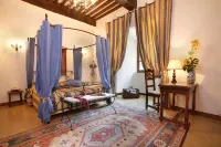 Château Chapeau Cornu Hotels in Dolomieu